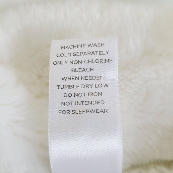 Gymboree Faux Fur Coat With Satin Bow & Button Closure Size 2T Party Church - Picture 5 of 8